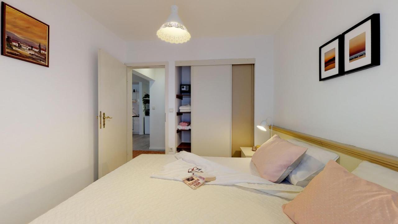 Mirta Deluxe Superior 5 Star Apartment, Your Piece Of Heaven By The Sea & Park, With Sea & Park View Novigrad  Ngoại thất bức ảnh
