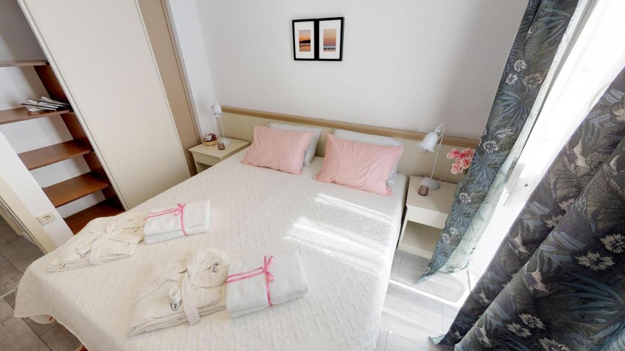 Mirta Deluxe Superior 5 Star Apartment, Your Piece Of Heaven By The Sea & Park, With Sea & Park View Novigrad  Ngoại thất bức ảnh