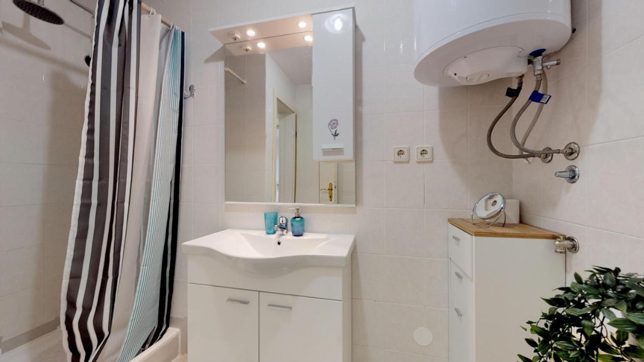 Mirta Deluxe Superior 5 Star Apartment, Your Piece Of Heaven By The Sea & Park, With Sea & Park View Novigrad  Ngoại thất bức ảnh