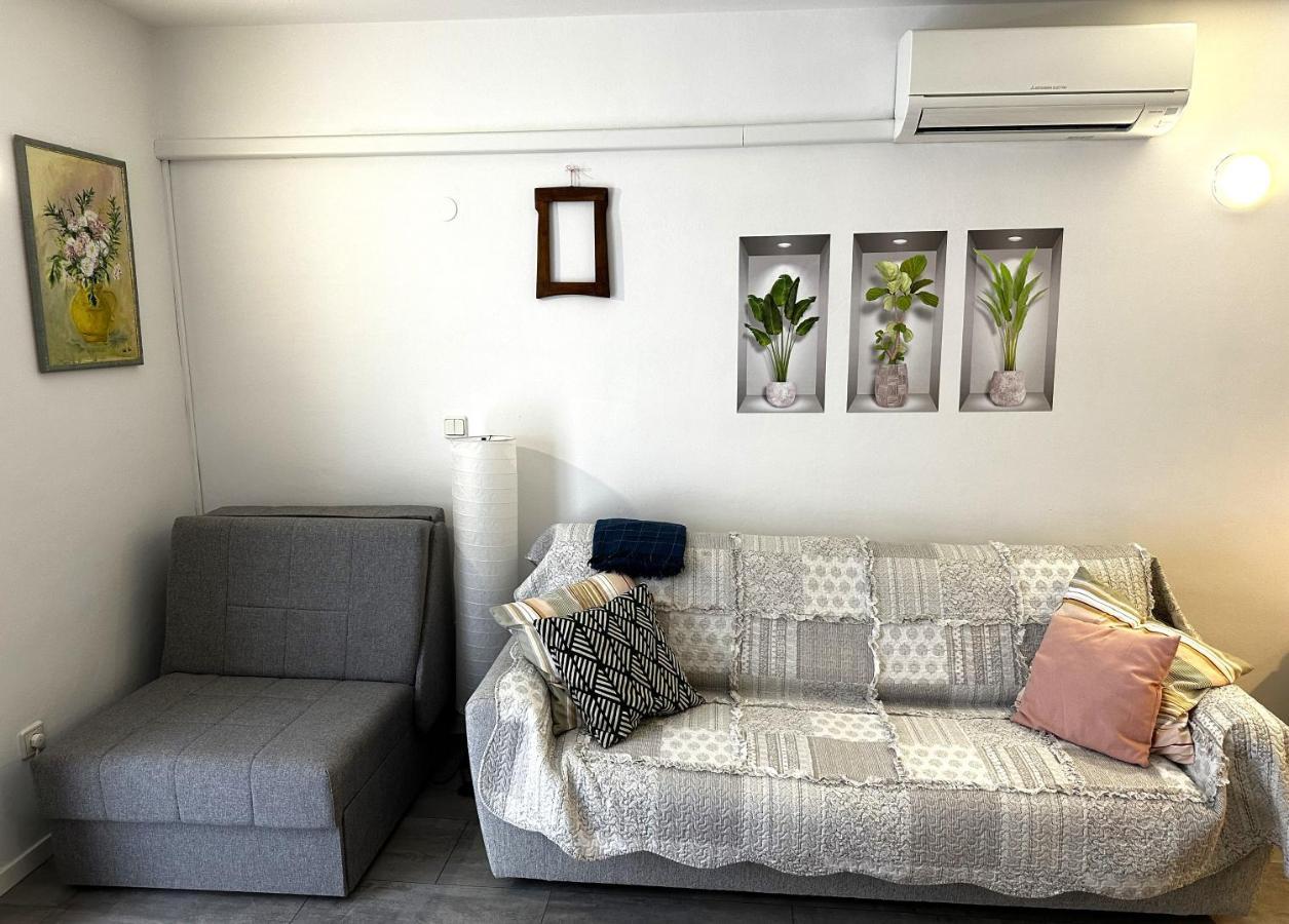 Mirta Deluxe Superior 5 Star Apartment, Your Piece Of Heaven By The Sea & Park, With Sea & Park View Novigrad  Ngoại thất bức ảnh